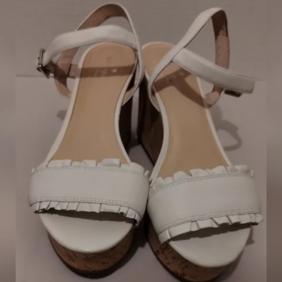 Kate Spade Tomas Sandals - Picture 12 of 16
